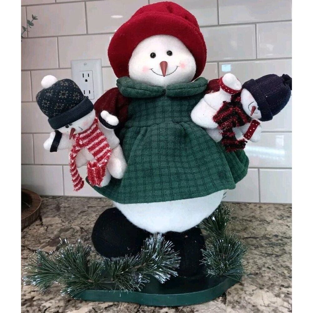 Classic Mrs Frosty Snowman CHRISTMAS Decoration Plush Ornament Xmas CUTE!
